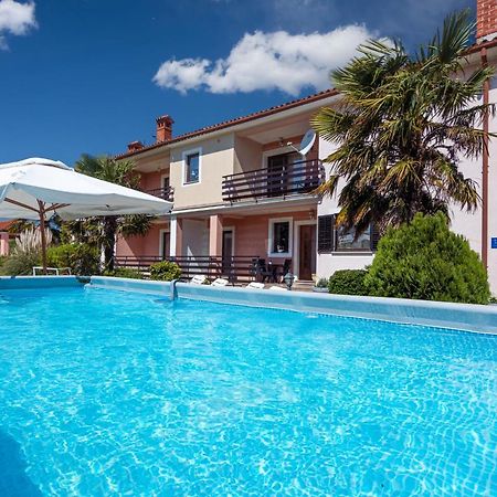 Family Friendly Apartments With A Swimming Pool Cepic, Central Istria - Sredisnja Istra - 11636 Zatka Cepic Zewnętrze zdjęcie